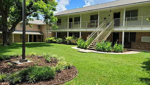 Brenham Park Apartments Photo 1