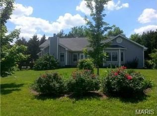 332 Brookfield Dr, Washington, MO 63090