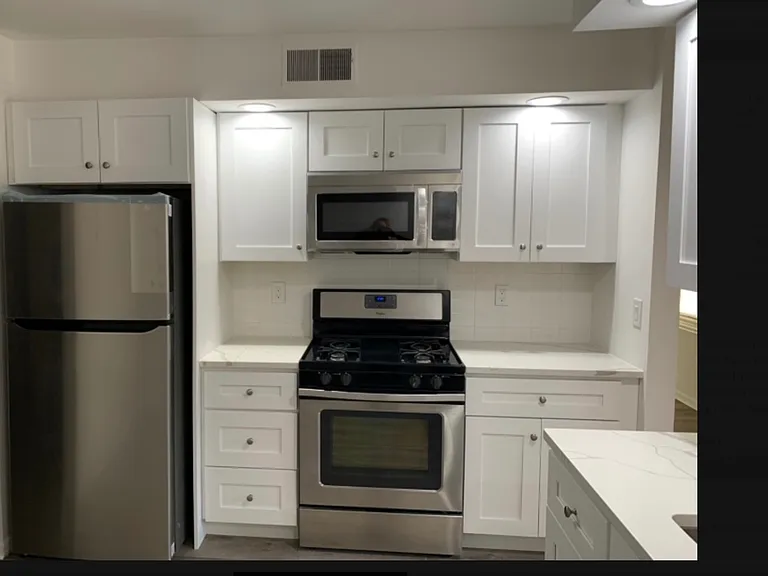 11D Heritage Dr #11D — Photo 1
