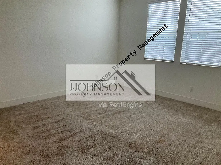 994 Osprey Dr — Photo 6