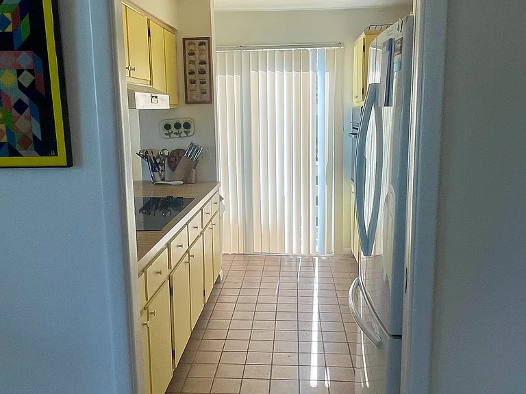 643 Dune Rd — Photo 6