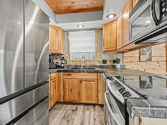5th image of 204 D St