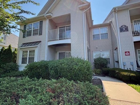 218 Cambridge Ct #218