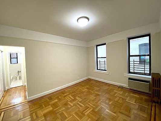 1st image of 3426 41st St APT 1G