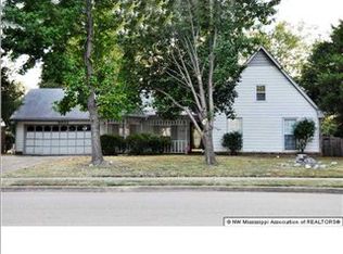 5033 Ross Rd, Memphis, TN 38141