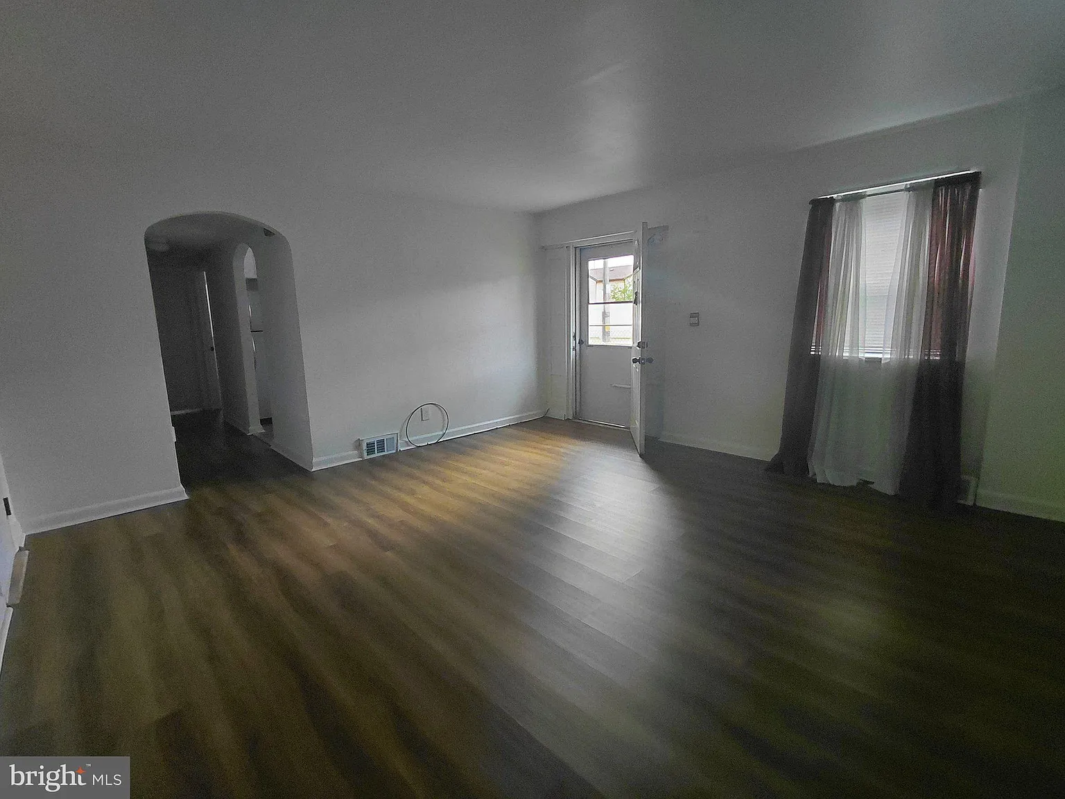 2 bed, 1.0 bath, 1000 sqft, $1,400 — Photo 4
