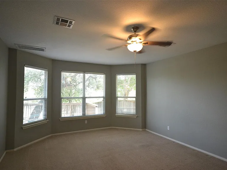 1705 Lions Den — Photo 11