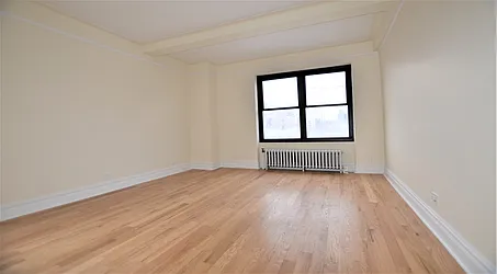 Rented by Manhattan Realty Group