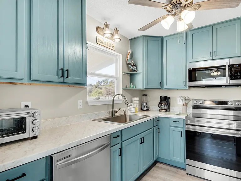 301 Chelsea Dr — Photo 24