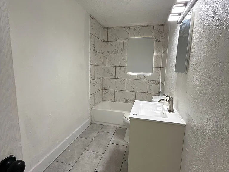 806 Armory Dr #A3 — Photo 3