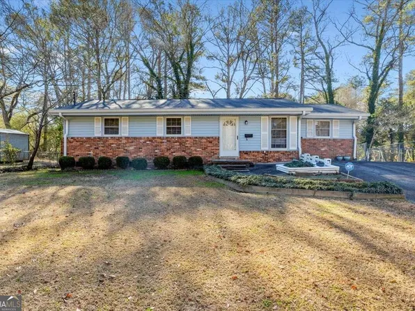 1553 Pine Ct, Conley, GA 30288