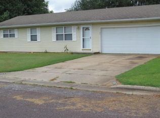 1107 N Glenn Ave, Springfield, MO 65802