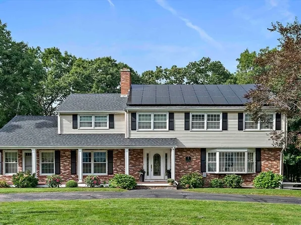 5 Lehan St, Canton, MA 02021