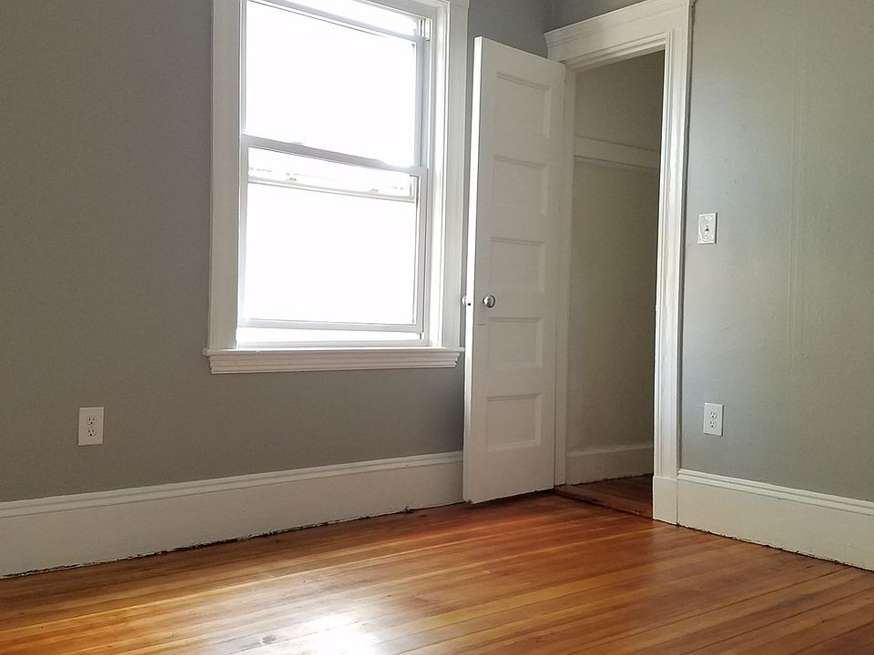 1st image of 98 Topliff St #2