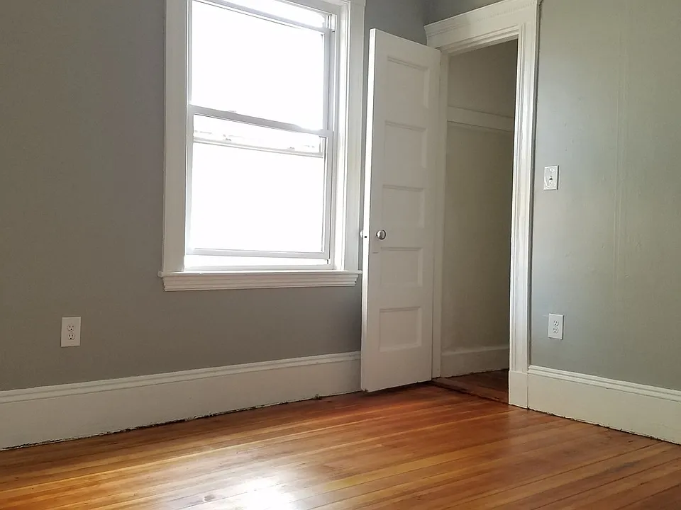 98 Topliff St #2