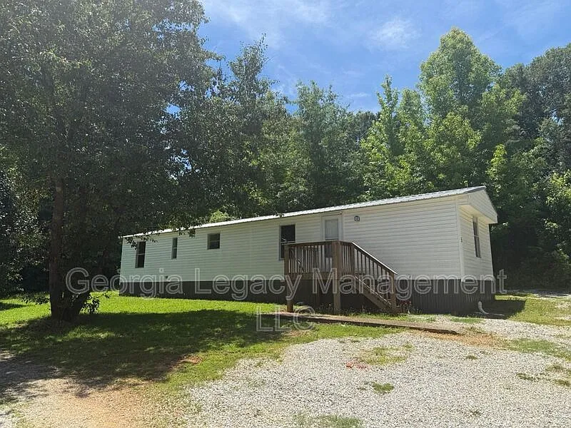 2 bed, 1.0 bath, $900 — Photo 1