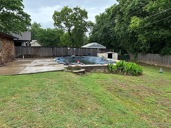 5th image of 3205 S Bermuda Ave