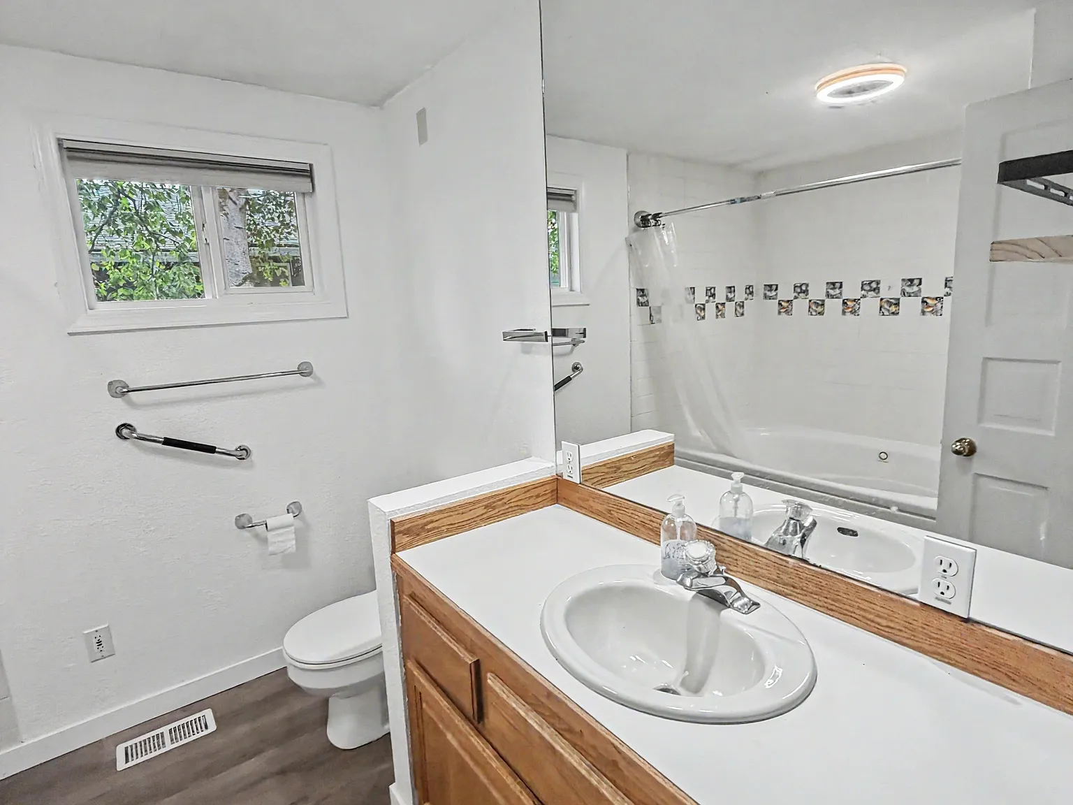 1340 Norene Street - 1 — Photo 4
