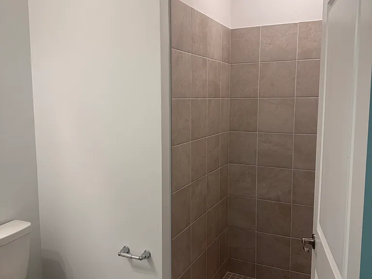 4521 NW 35th Ave — Photo 9