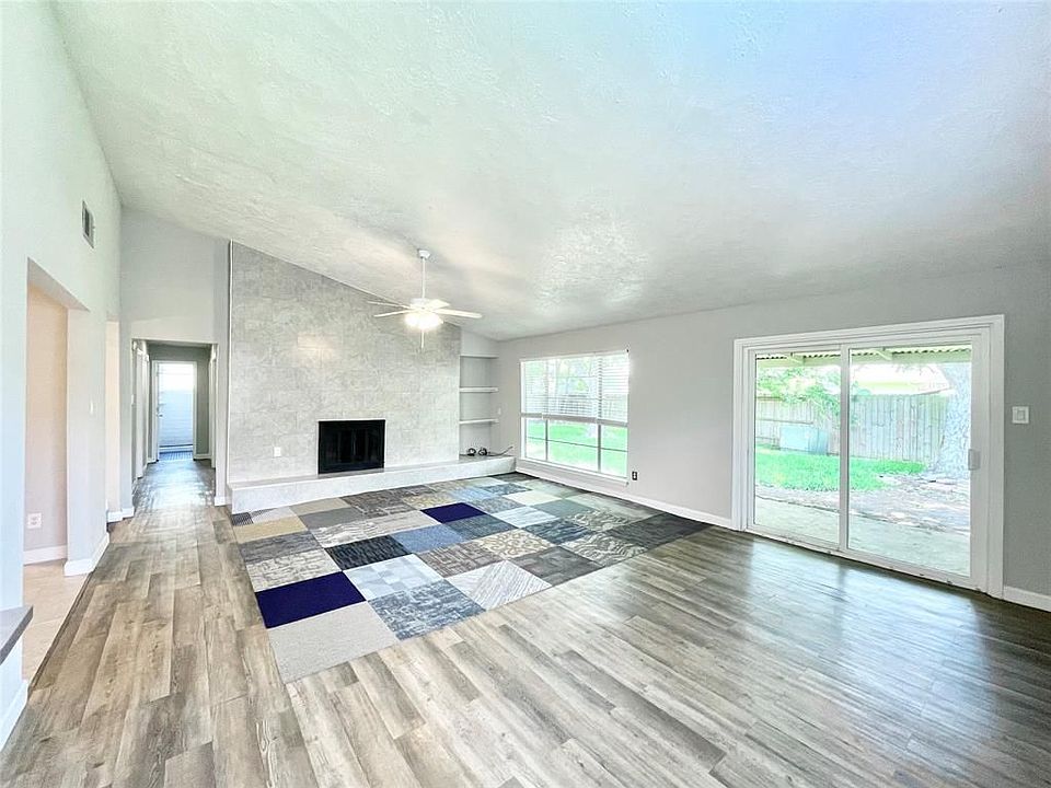 1st image of 10110 Kent Towne Ln