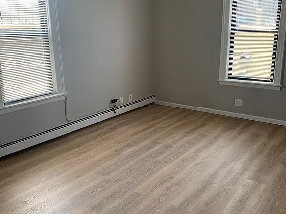 2nd image of 3012 Astoria Blvd APT 9