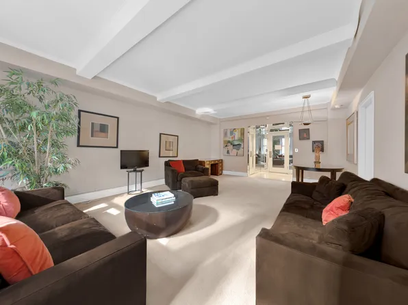 111 East 56th Street image 5 of 8