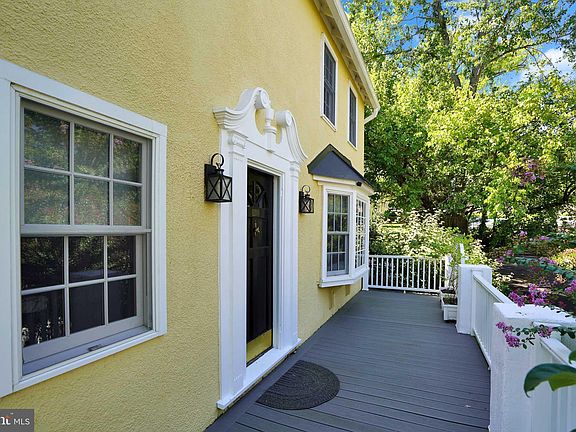 2nd image of 100 Garden Cottage Ln