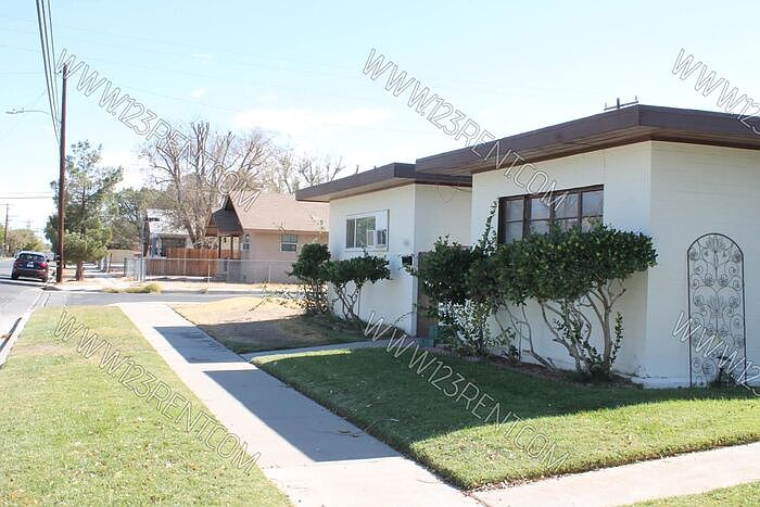 1st image of 706 W Newgrove St #B