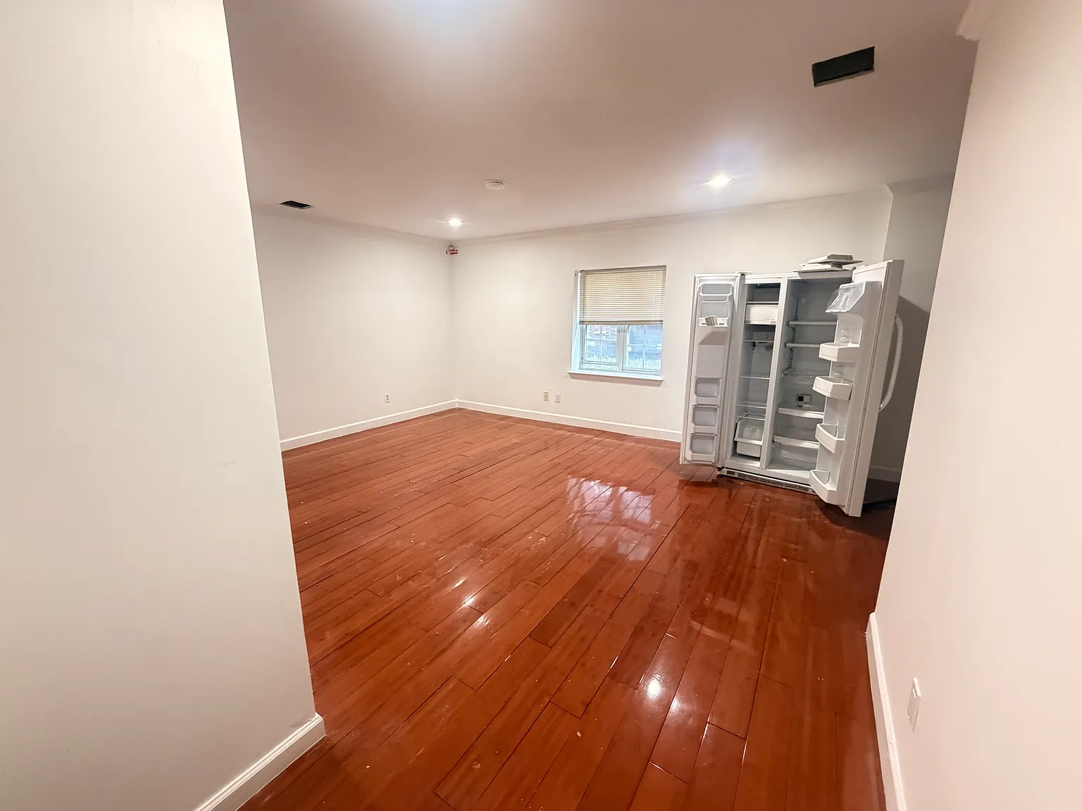 Studio, $1,600 — Photo 4