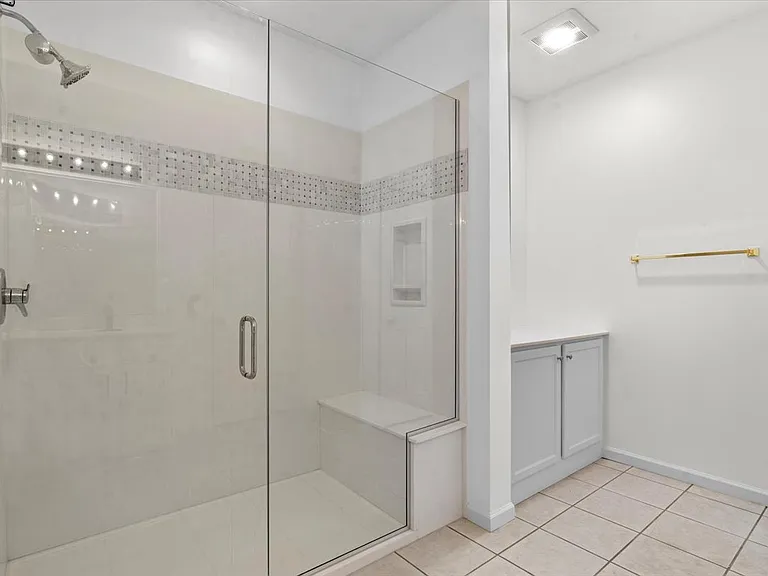 114 Heatherstone Dr #1 — Photo 27