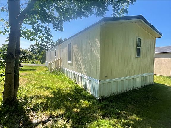4th image of 956 Middle Rd