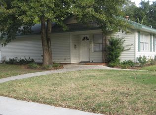 202 Caladium St, Lake Jackson, TX 77566