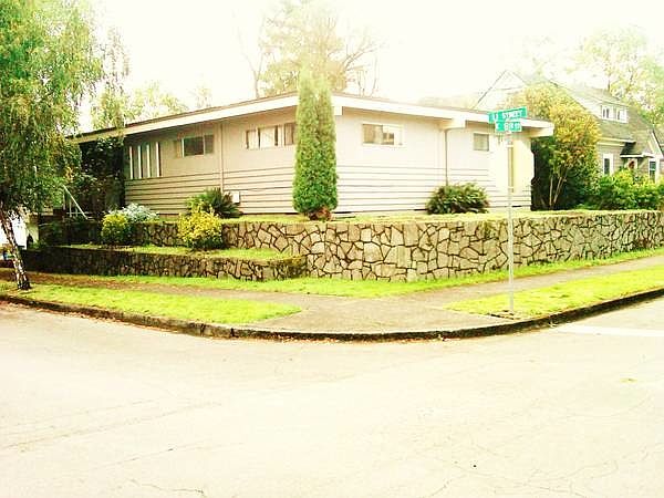 2nd image of 714 U St