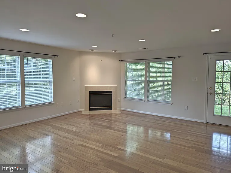 8710 Stonehouse Dr — Photo 4