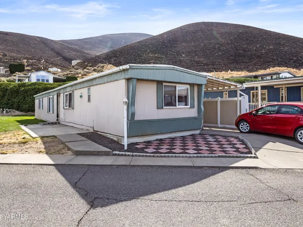 300 Alps Rd Unit 1050, Moxee, WA 98936