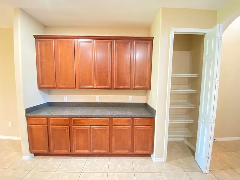 519 Terrace Spring Dr — Photo 5
