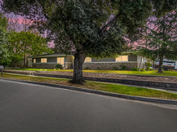 824 Hibiscus Dr, Redlands, CA 92373
