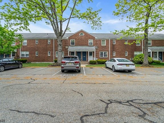 3rd image of 10 Clark Ct #10