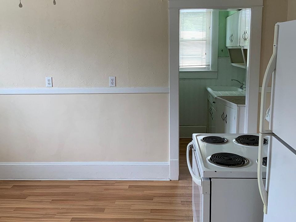 Eat in area and Galley area of Kitchen