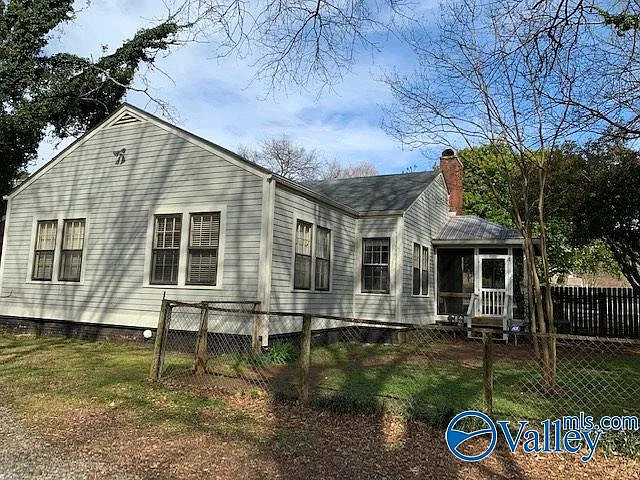 608 California St SE — Photo 10