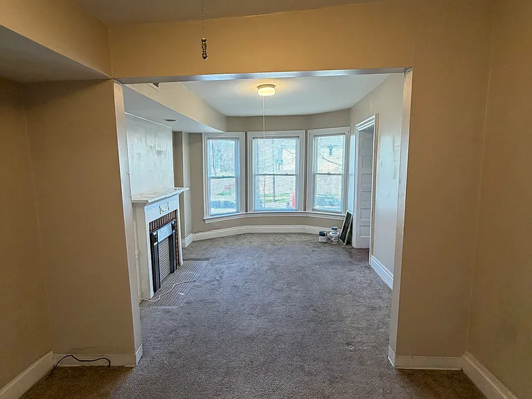 439 W Ferry St #201-2 — Photo 2