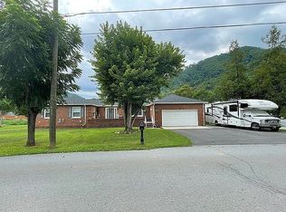 123 Jenkins Hollow Rd, Elizabethton, TN 37643