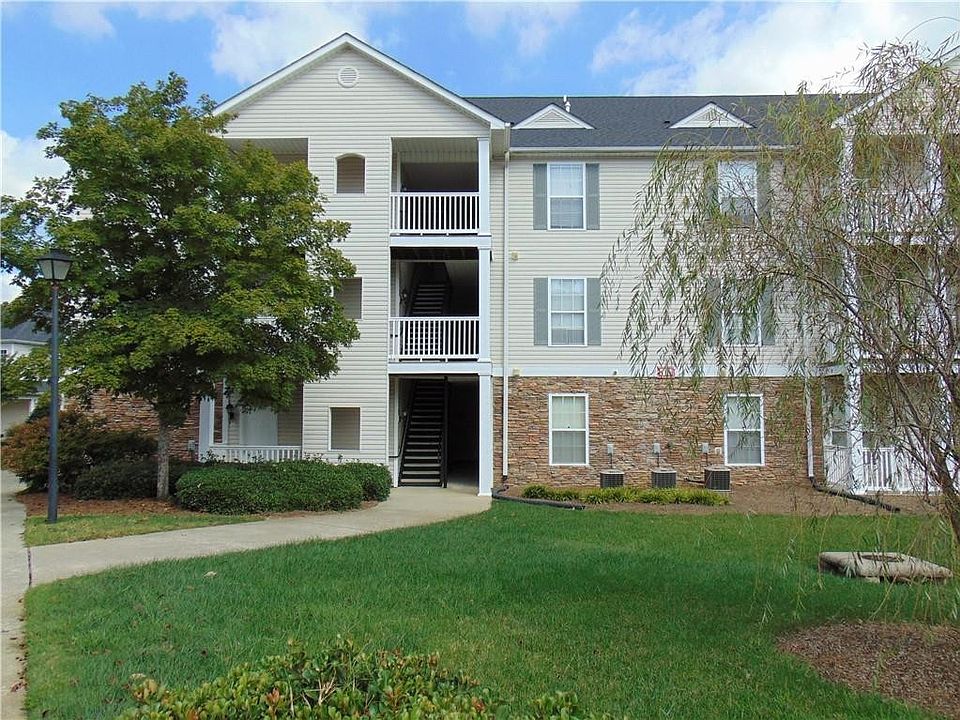 1st image of 3009 Winston Dr APT 84