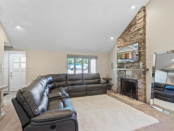 3rd image of 152 Gill Hall Rd