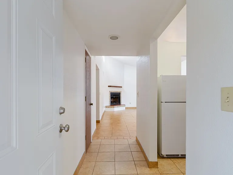 1109 E Water St — Photo 3