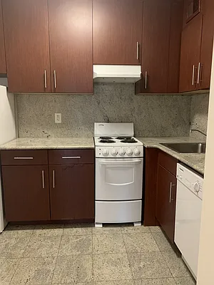 Rented by Station Cities | media 24