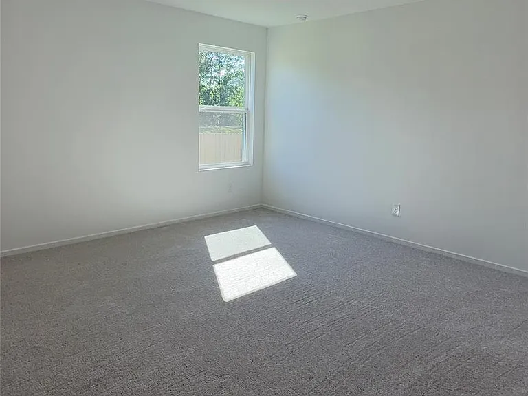 327 Parkin Ct — Photo 13