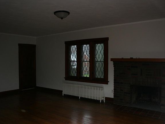 3rd image of 4333 Chester Dr #1