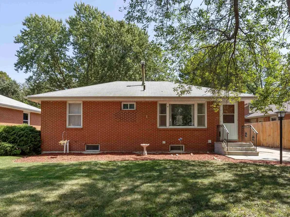 810 E Avon Ln, Lincoln, NE 68505