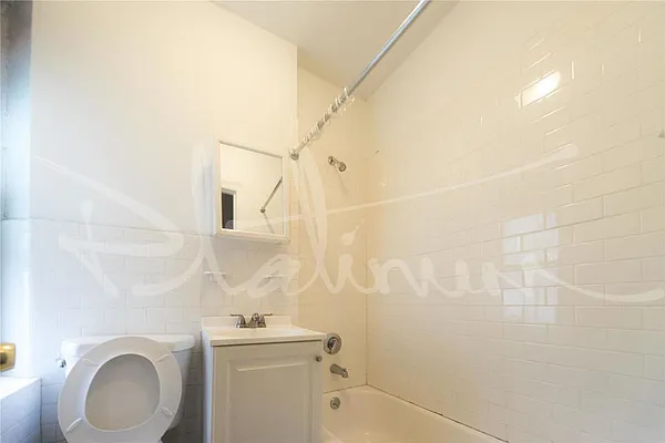 Rented by Platinum Properties | media 10